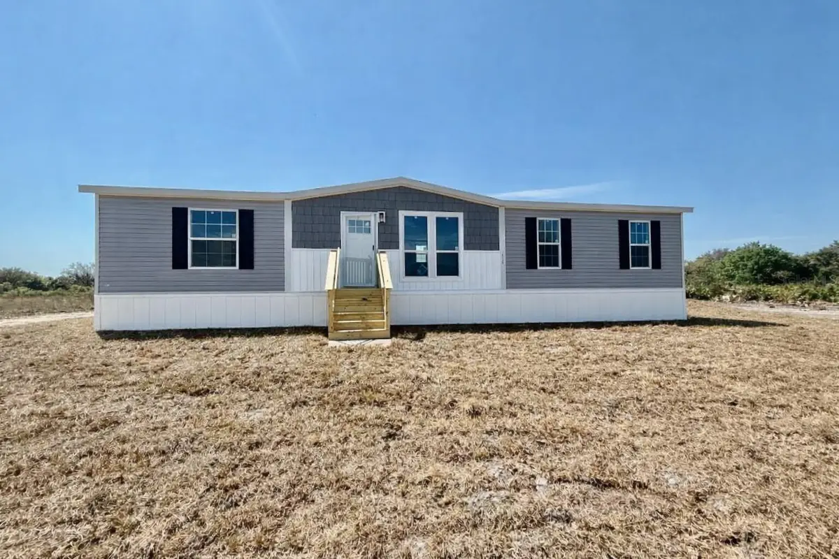 19520 NW 260th Street, Okeechobee, FL 34972 - #1