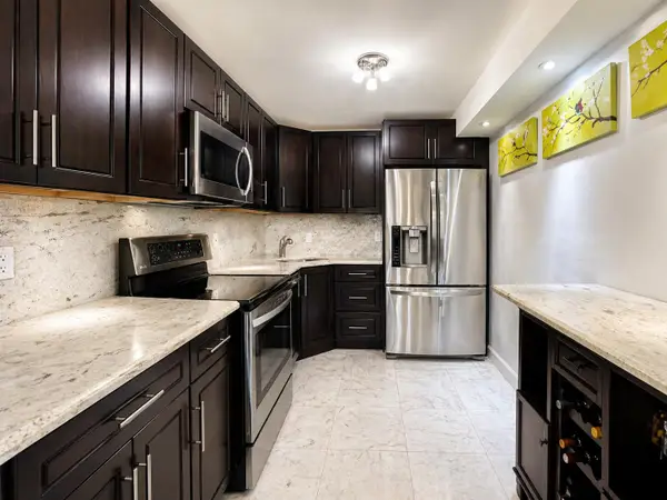 7000 NW 17th Street #203, Plantation, FL 33313