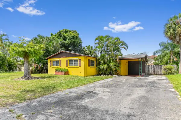877 Sarazen Drive, West Palm Beach, FL 33413