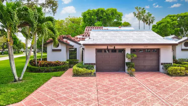 6329 Royal Manor Circle #A, Delray Beach, FL 33484