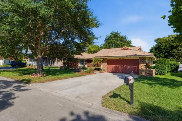9924 NW 3rd Place, Coral Springs, FL 33071