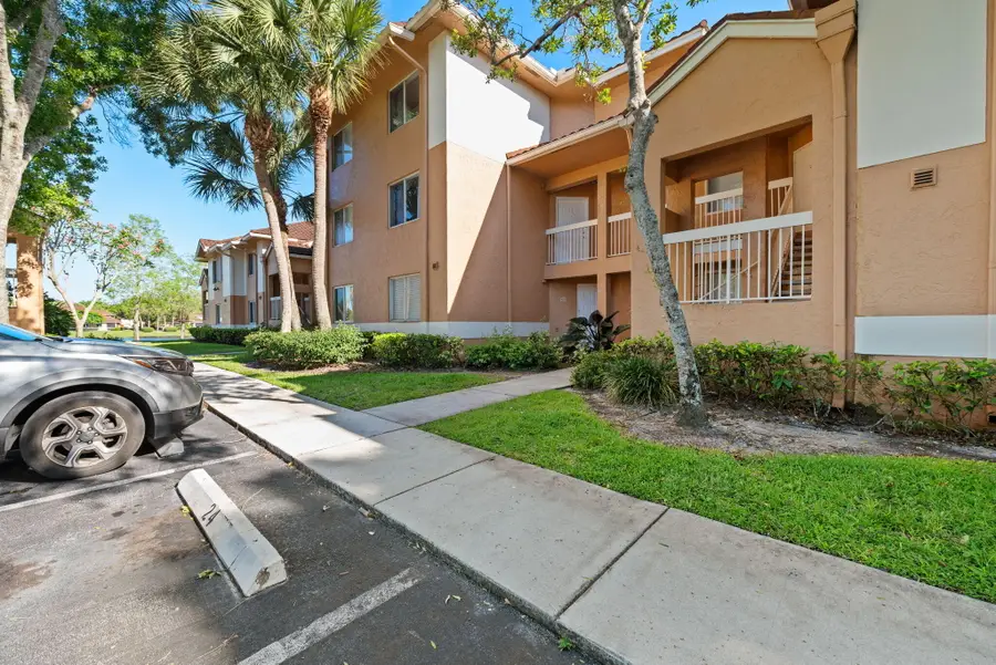 832 NW 92nd Avenue, Plantation, FL 33324 - #3