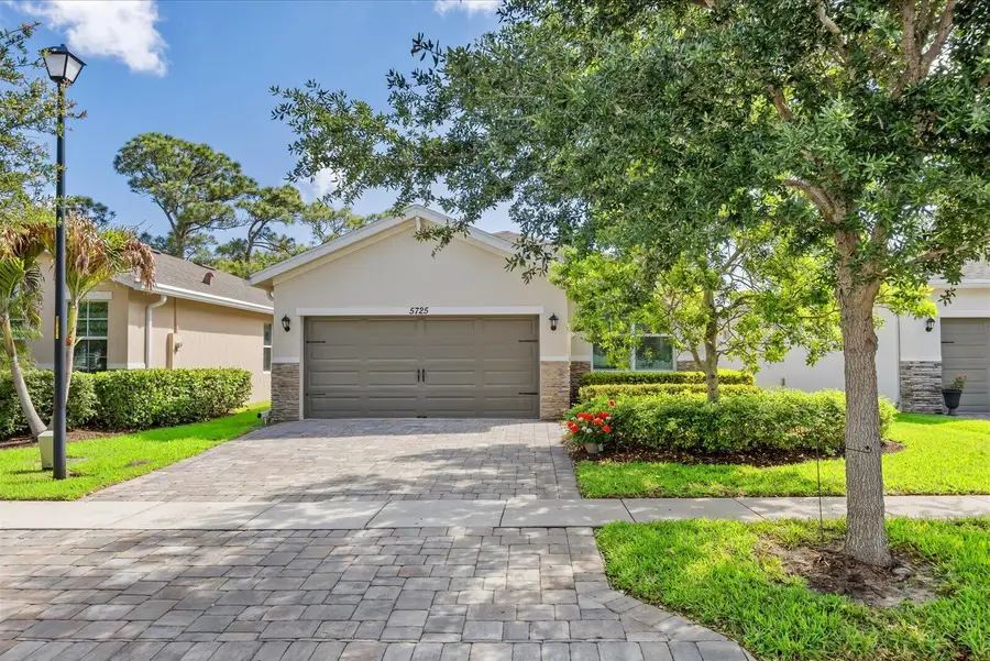 5725 SE Kawana Trail, Hobe Sound, FL 33455 - #2