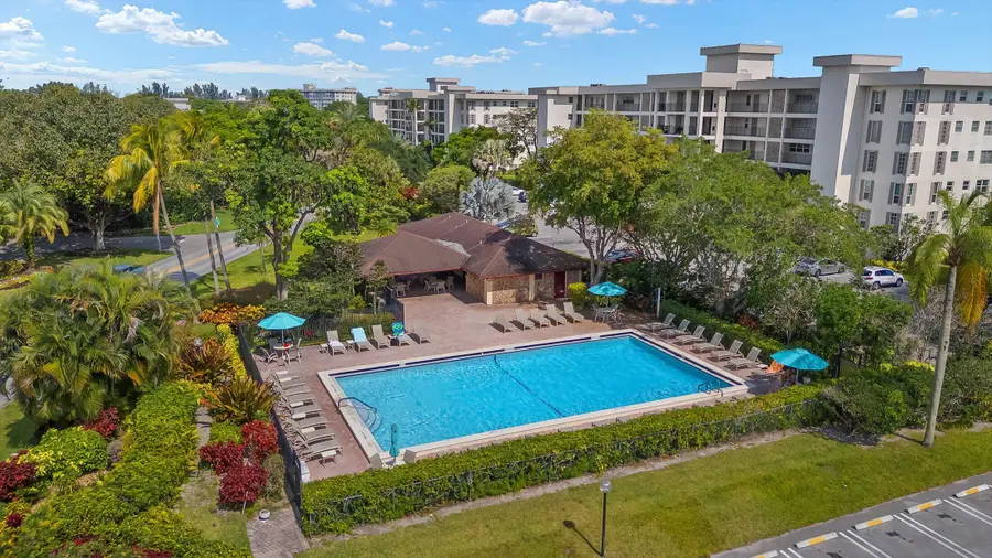 3050 N Palm Aire Drive #910, Pompano Beach, FL 33069 - #2