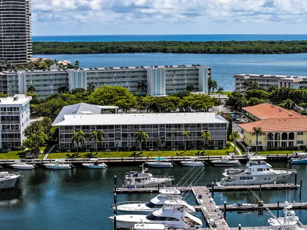 37 Yacht Club Drive #Unit 202, North Palm Beach, FL 33408