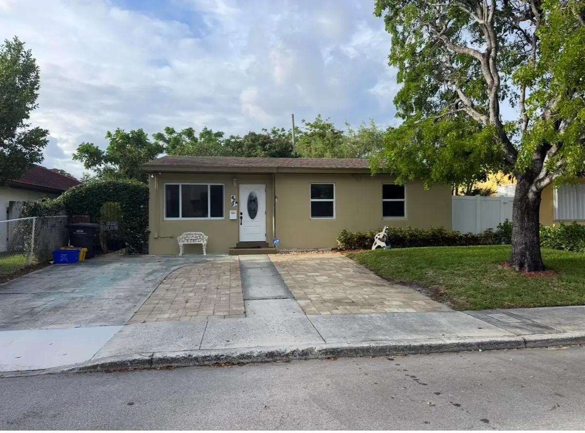 429 Summa Street, West Palm Beach, FL 33405 - #1