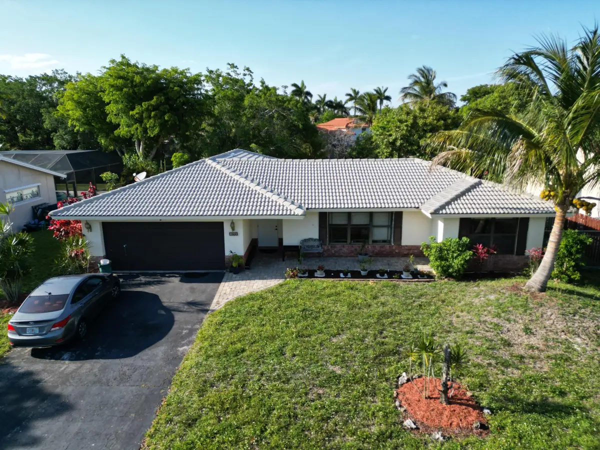 8753 NW 27th Street, Coral Springs, FL 33065 - #1