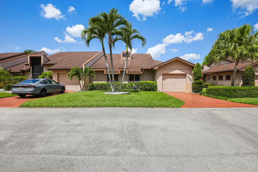 4733 S Fountains Dr S, Lake Worth, FL 33467 - #2