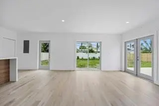 4826 NE 17th Terrace, Oakland Park, FL 33334