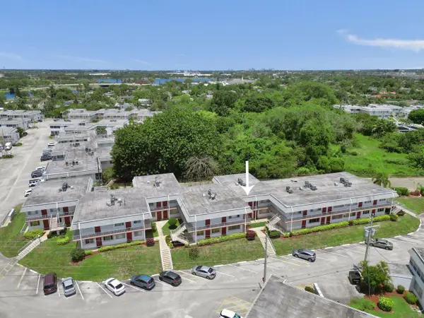3120 Cynthia Lane #207, Lake Worth Beach, FL 33461