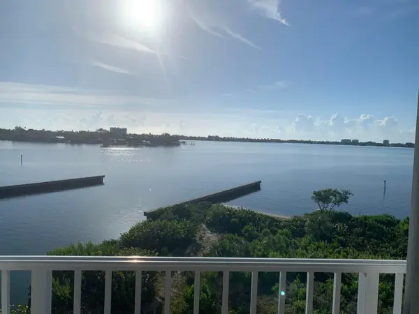 20 Harbour Isle Drive W #Ph01, Fort Pierce, FL 34949