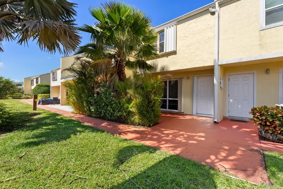 2801 N Hwy A1a #Apt E, Fort Pierce, FL 34949 - #3