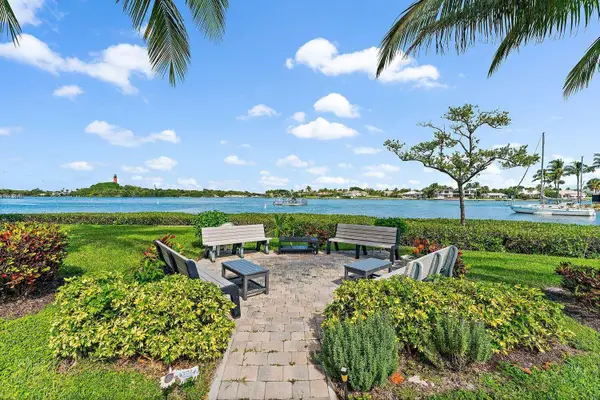 755 Saturn Street #H206, Jupiter, FL 33477