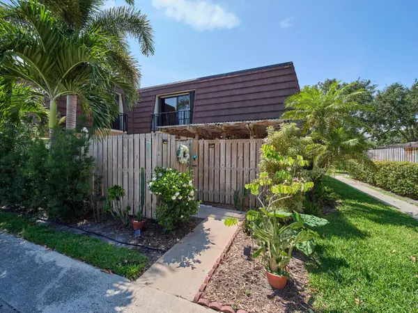 803 8th Lane, Palm Beach Gardens, FL 33418