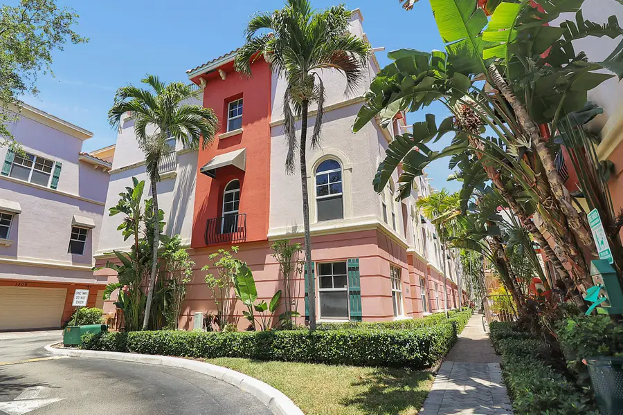 1033 NE 17th Way #1204, Fort Lauderdale, FL 33304 - #2