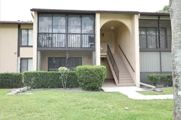 801 Sky Pine Way #F2, Greenacres, FL 33415