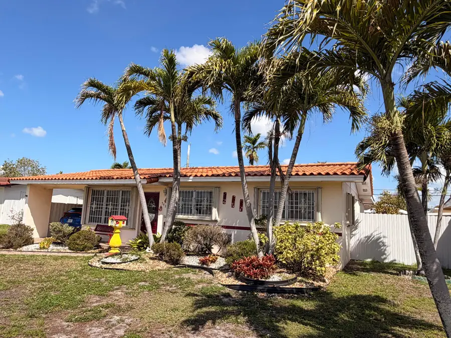 743 W 55th Place, Hialeah, FL 33012 - #2