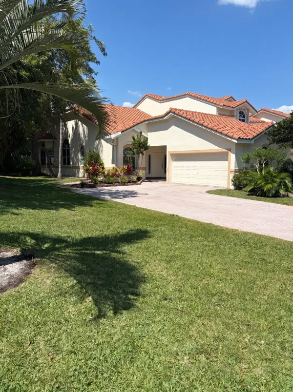 521 W Palm Aire Drive, Pompano Beach, FL 33069