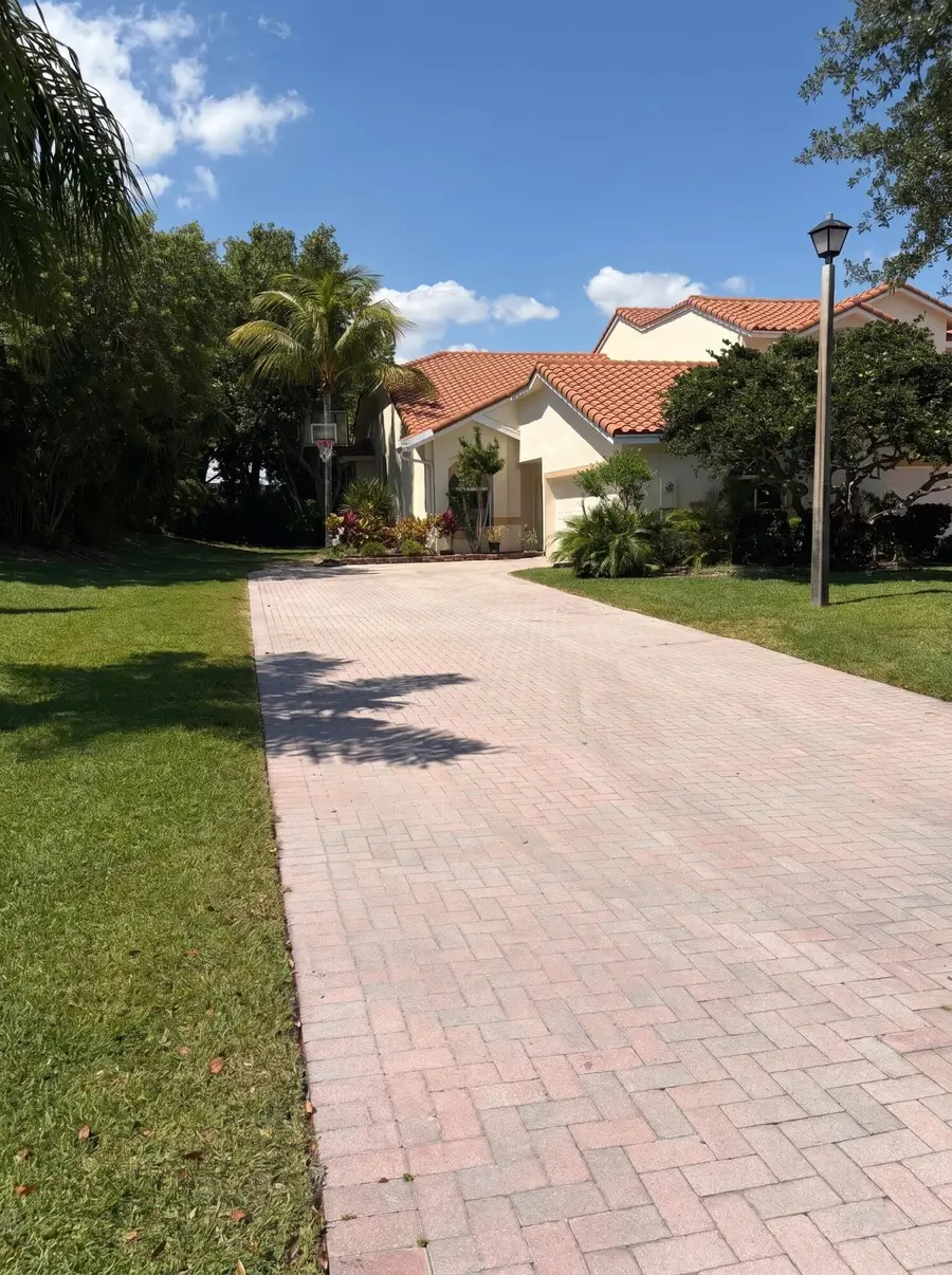 521 W Palm Aire Drive, Pompano Beach, FL 33069 - #3