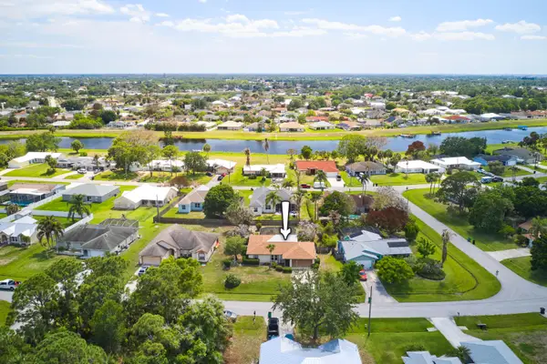 544 SW Dairy Road, Port St Lucie, FL 34953