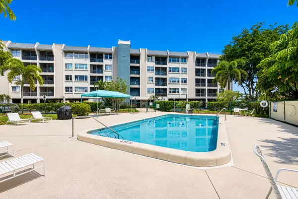 505 Spencer Drive #211, West Palm Beach, FL 33409