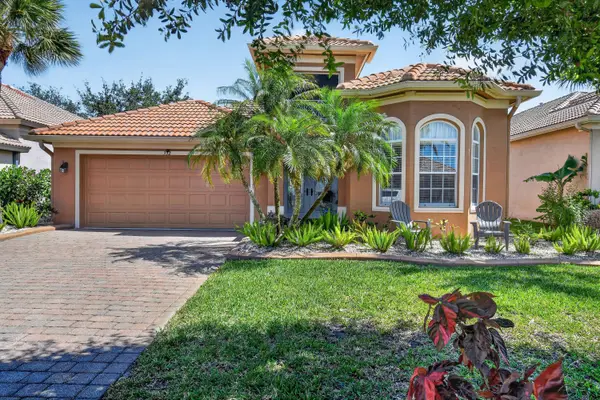 332 NW Stratford Lane, Port St Lucie, FL 34983