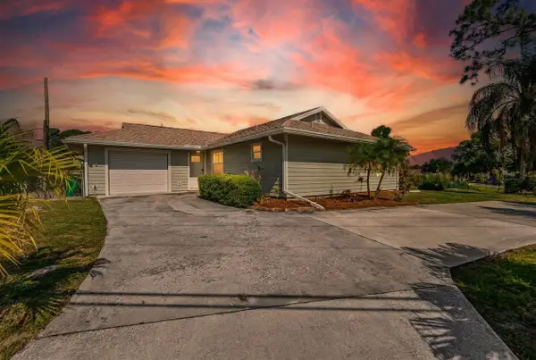 2411 SE Floresta Drive, Port St Lucie, FL 34984