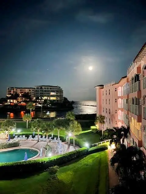1040 Banyan Road #401c, Boca Raton, FL 33432