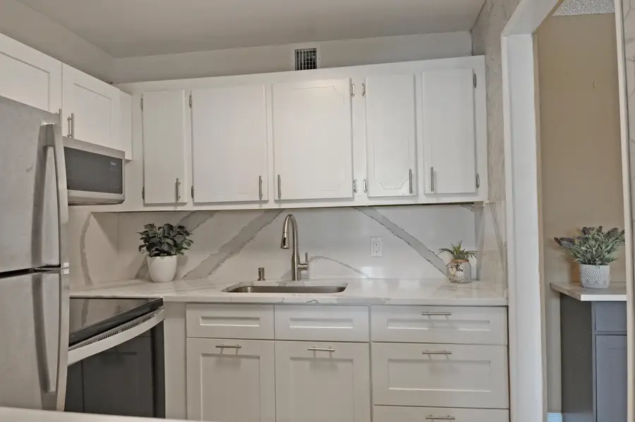 238 Chatham L, West Palm Beach, FL 33417 - #3