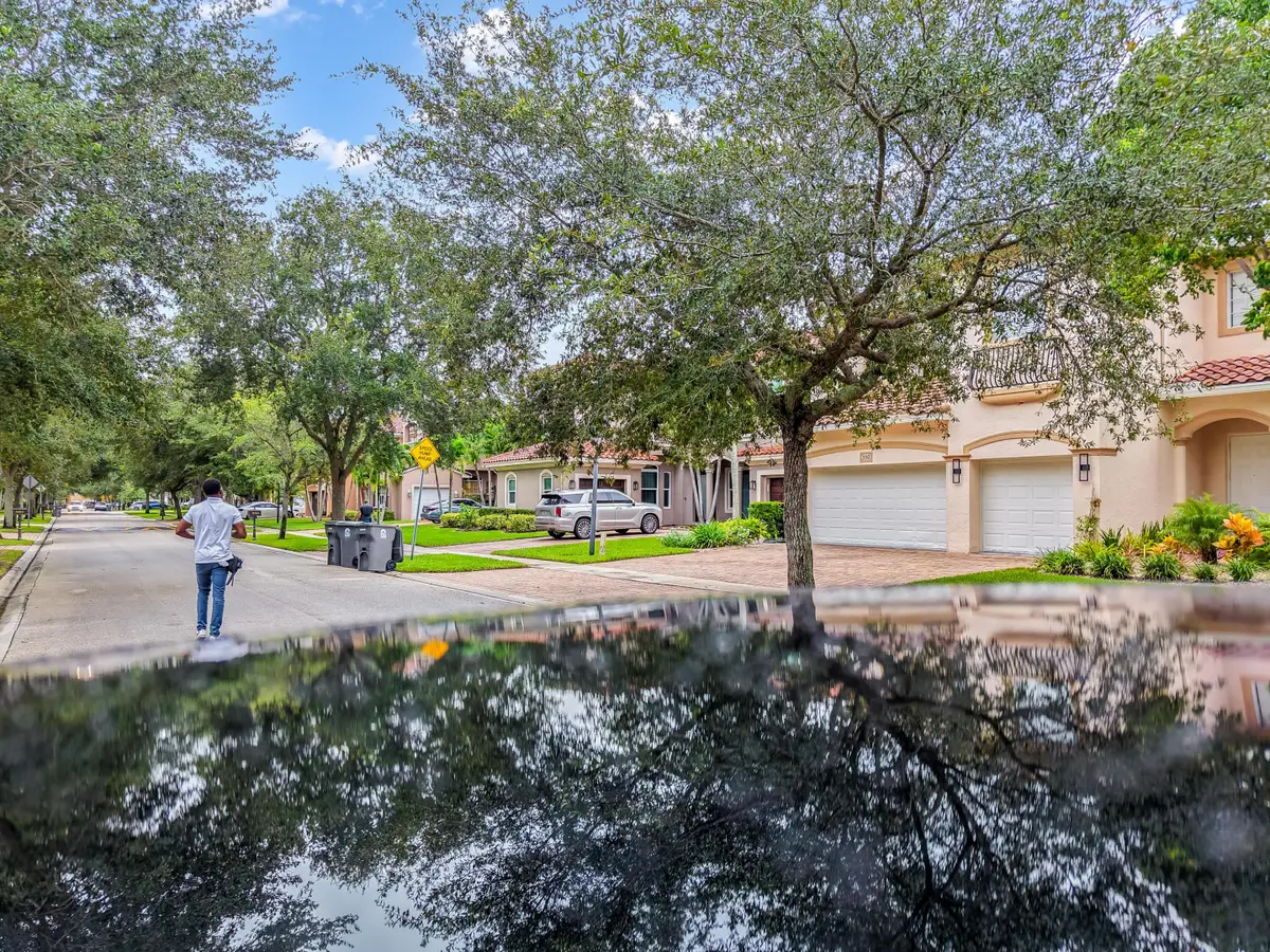 556 Cresta Circle, West Palm Beach, FL 33413 - #1
