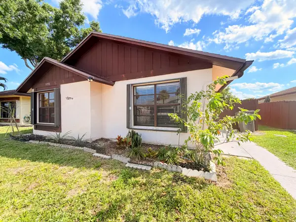 5330 Mendoza Street, West Palm Beach, FL 33415