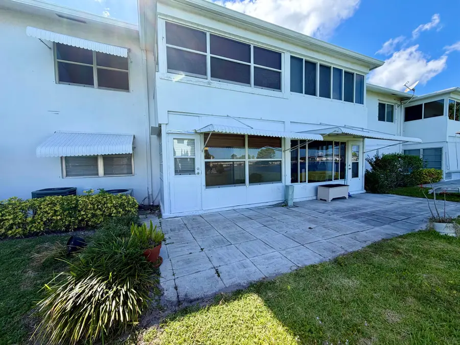 1118 Lake Terrace #103, Boynton Beach, FL 33426 - #2