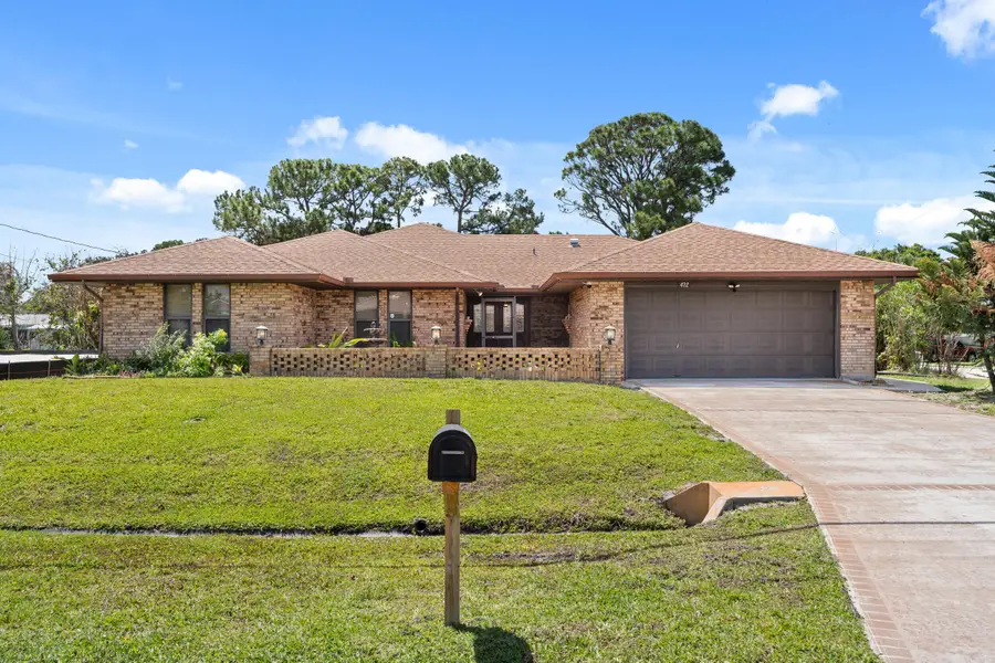 472 SE Majestic Terrace, Port Saint Lucie, FL 34983 - #2