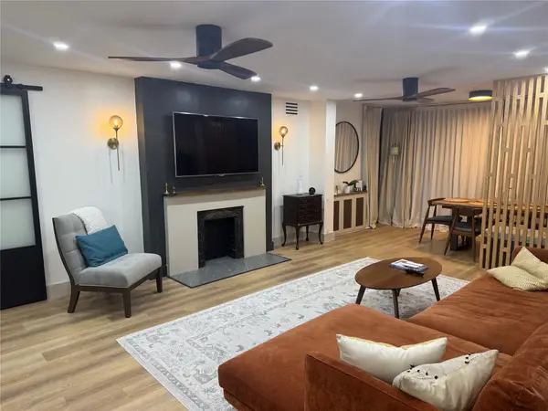 3700 Oaks Clubhouse Drive #103, Pompano Beach, FL 33069