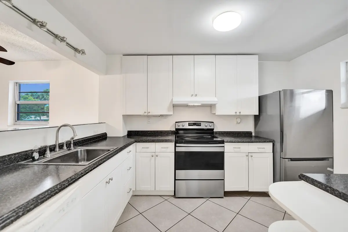 1100 NW 87th Avenue #208, Coral Springs, FL 33071 - #1