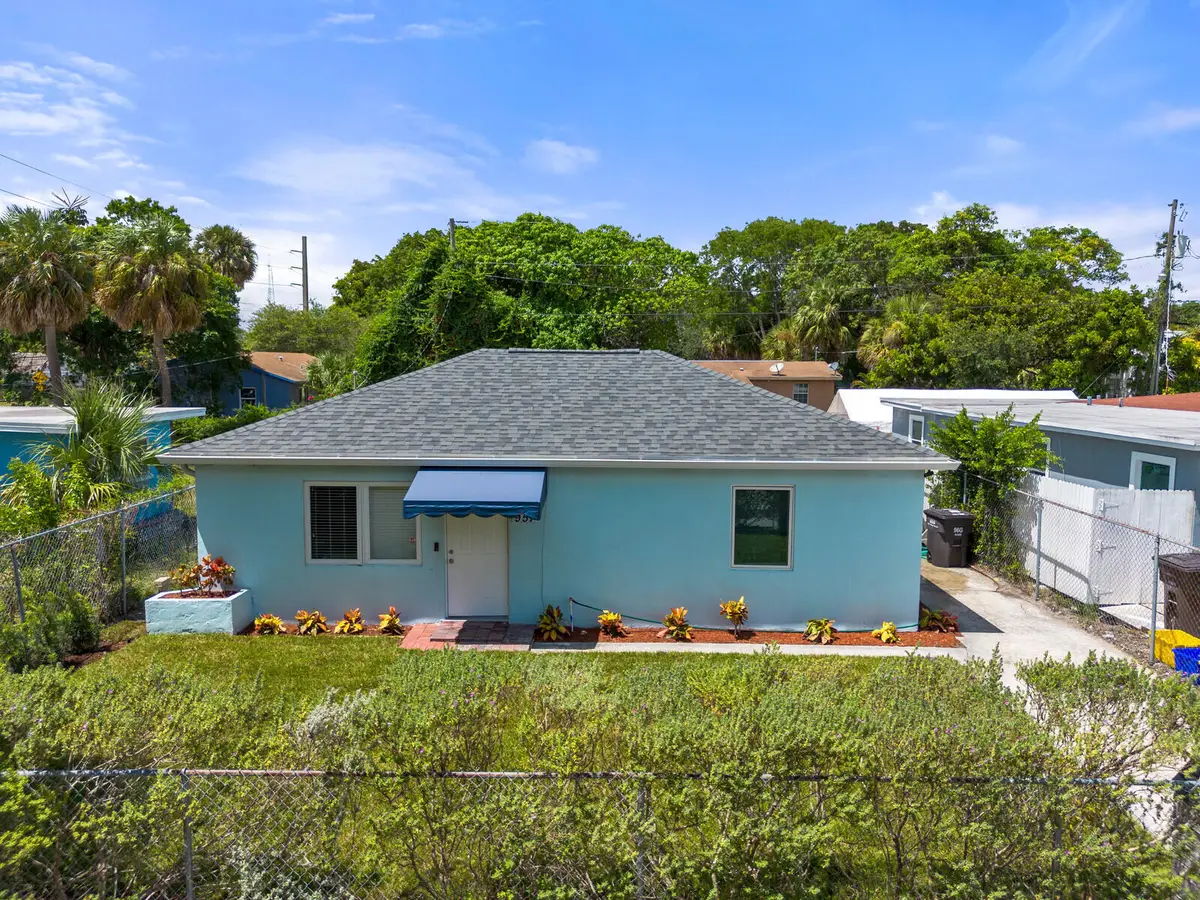 957 30th Street, West Palm Beach, FL 33407 - #1