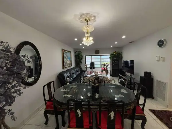 4706 NW 36th Street #605, Lauderdale Lakes, FL 33319