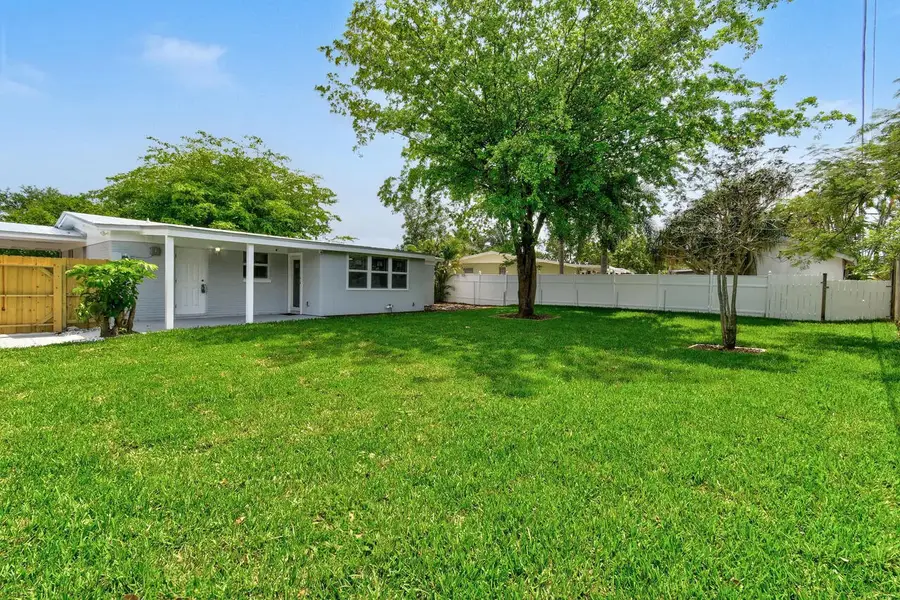 12091 Colony Avenue, Palm Beach Gardens, FL 33410 - #3