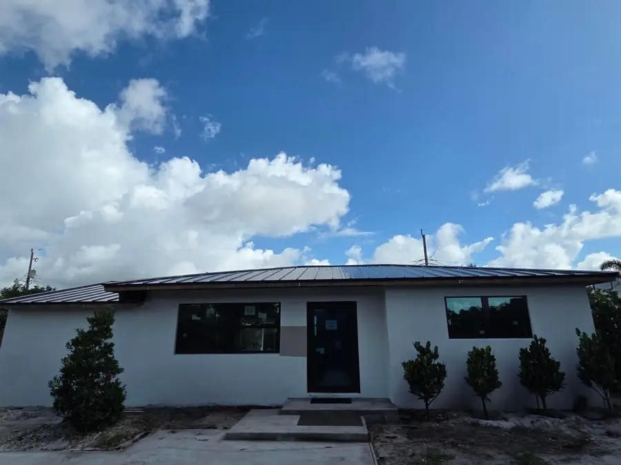 329 Laurie Road, West Palm Beach, FL 33405 - #2