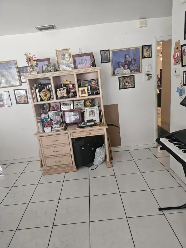 4330 NW 11th Street, Lauderhill, FL 33313