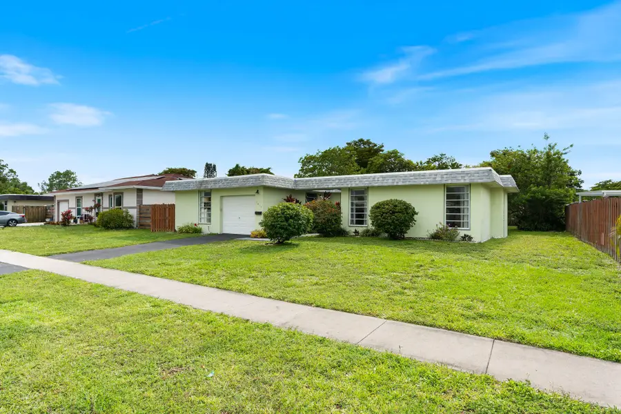 7815 NW 68th Terrace, Tamarac, FL 33321 - #3