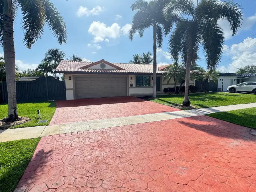 736 NW 12th Avenue, Dania Beach, FL 33004 - #2