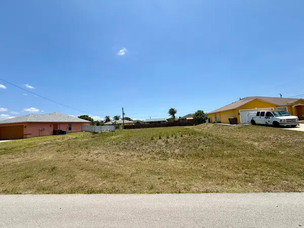 4517 7th Street W, Lehigh Acres, FL 33971