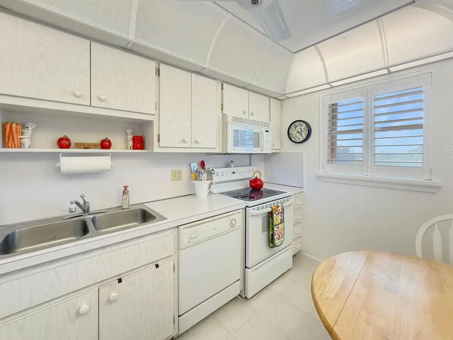 555 NW 4th Avenue #401, Boca Raton, FL 33432 - #2