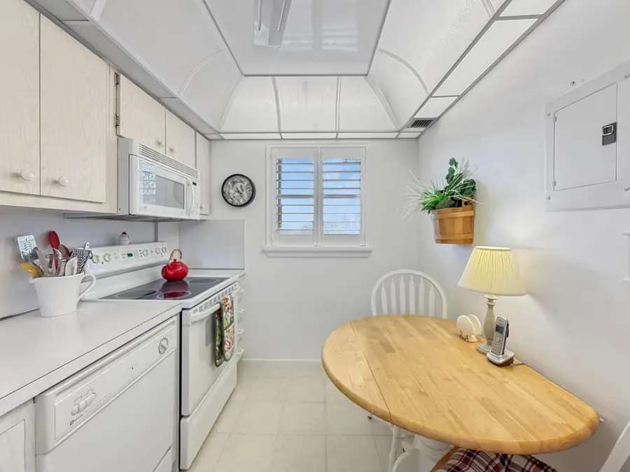 555 NW 4th Avenue #401, Boca Raton, FL 33432 - #3