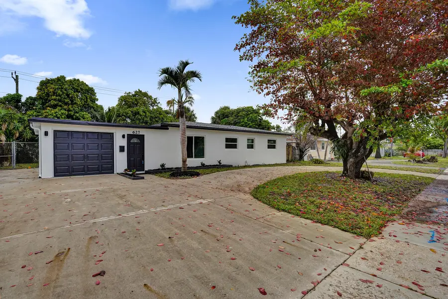 627 W Ilex Drive, Lake Park, FL 33403 - #2