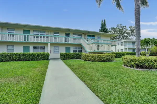 358 Oakridge T #358, Deerfield Beach, FL 33442