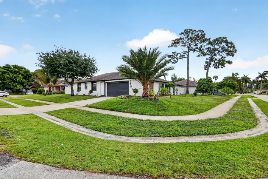 4831 Dorchester Mews, Haverhill, FL 33415 - #2