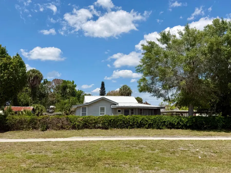 207 SE 4th Street, Okeechobee, FL 34974 - #3