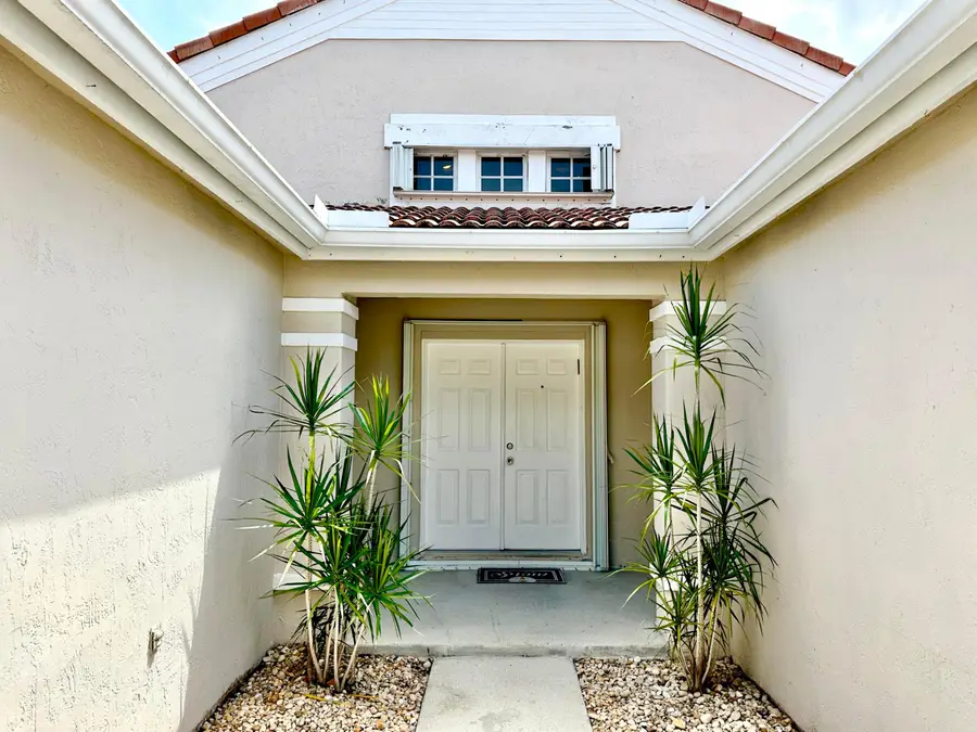 386 Carrington Drive, Weston, FL 33326 - #2